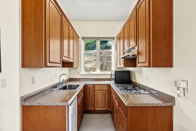 220 Falcon Hill, Santa Cruz, CA 95065