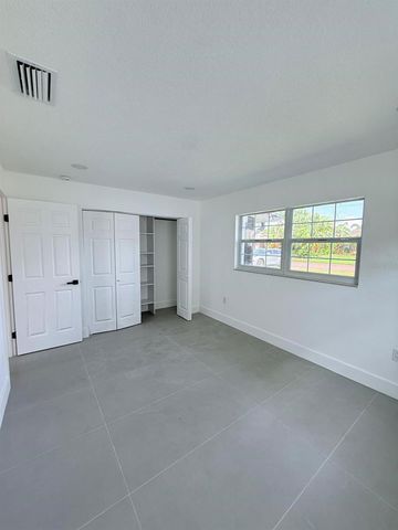 720 CAPRI BOULEVARD, St Petersburg, FL 33706