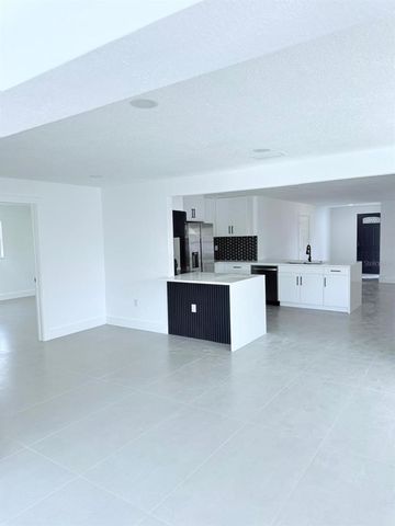 720 CAPRI BOULEVARD, St Petersburg, FL 33706