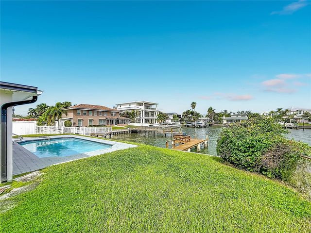 720 CAPRI BOULEVARD, St Petersburg, FL 33706