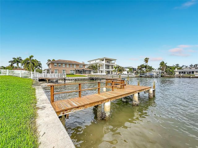 720 CAPRI BOULEVARD, St Petersburg, FL 33706