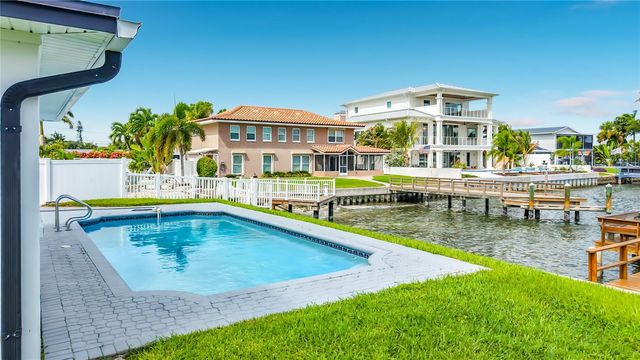 720 CAPRI BOULEVARD, St Petersburg, FL 33706