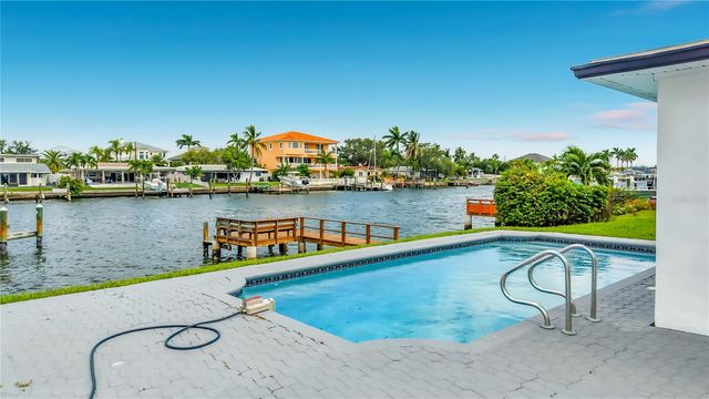 720 CAPRI BOULEVARD, St Petersburg, FL 33706