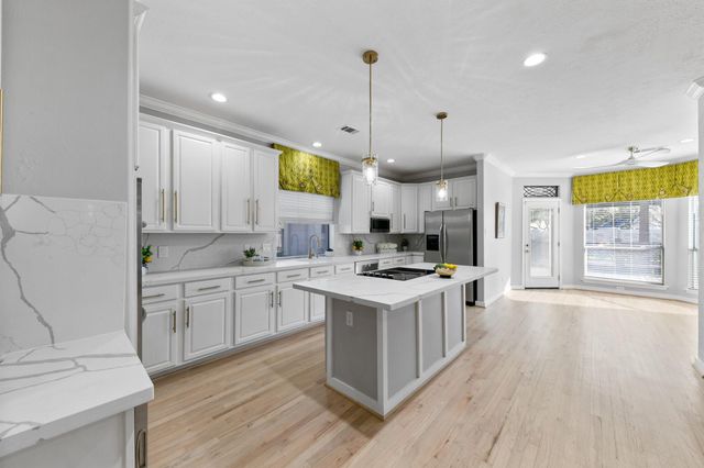 1931 Timber Creek Drive, Missouri City, TX 77459