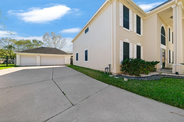 1931 Timber Creek Drive, Missouri City, TX 77459