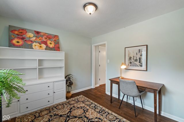 8250 Shadow Circle, Indianapolis, IN 46260