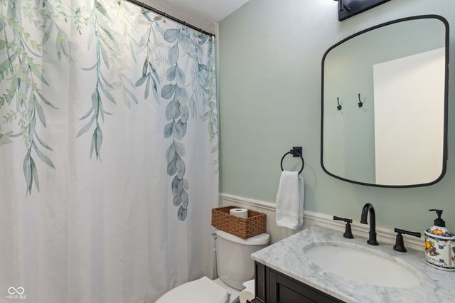 8250 Shadow Circle, Indianapolis, IN 46260