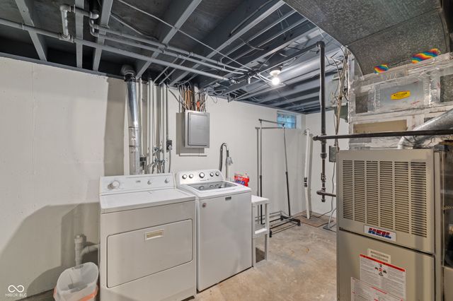 8250 Shadow Circle, Indianapolis, IN 46260