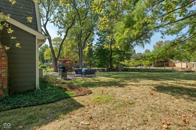 8250 Shadow Circle, Indianapolis, IN 46260