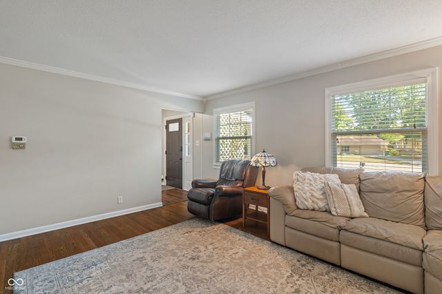 8250 Shadow Circle, Indianapolis, IN 46260