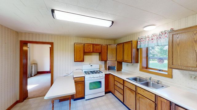 N17088 E Orchard Lane, Galesville, WI 54630