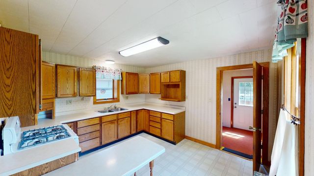 N17088 E Orchard Lane, Galesville, WI 54630
