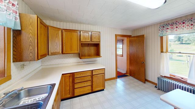 N17088 E Orchard Lane, Galesville, WI 54630