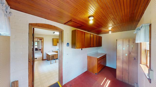 N17088 E Orchard Lane, Galesville, WI 54630