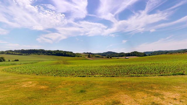 N17088 E Orchard Lane, Galesville, WI 54630