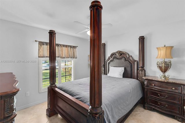 2009 SW 36th Ter, Cape Coral, FL 33914