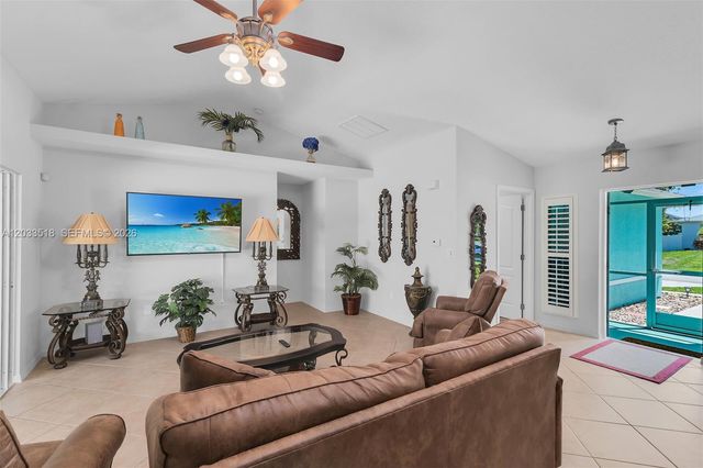2009 SW 36th Ter, Cape Coral, FL 33914