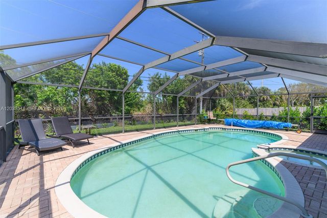 2009 SW 36th Ter, Cape Coral, FL 33914