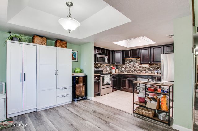 8271 N Oracle Rd Apt 252, Tucson, AZ 85704