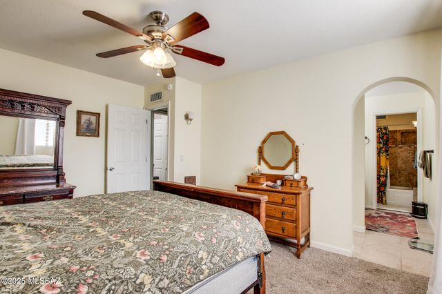 8271 N Oracle Rd Apt 252, Tucson, AZ 85704