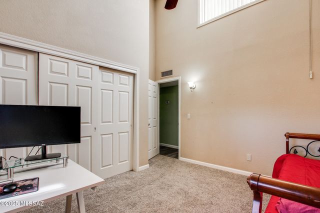 8271 N Oracle Rd Apt 252, Tucson, AZ 85704