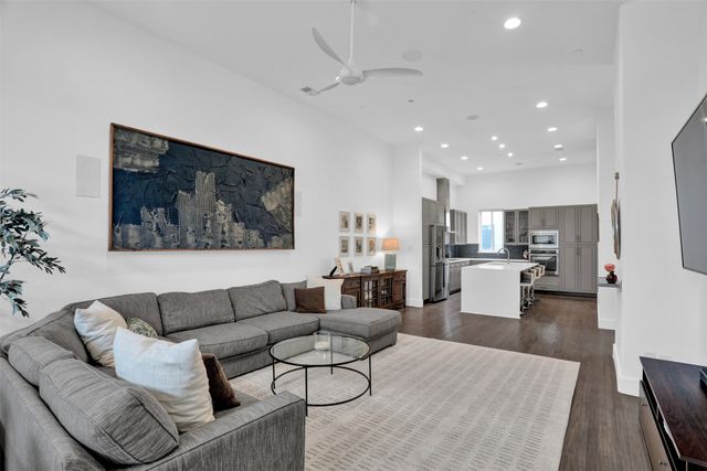 3816 Roseland Avenue C300, Dallas, TX 75204