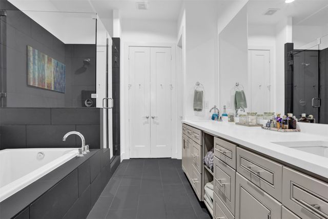 3816 Roseland Avenue C300, Dallas, TX 75204