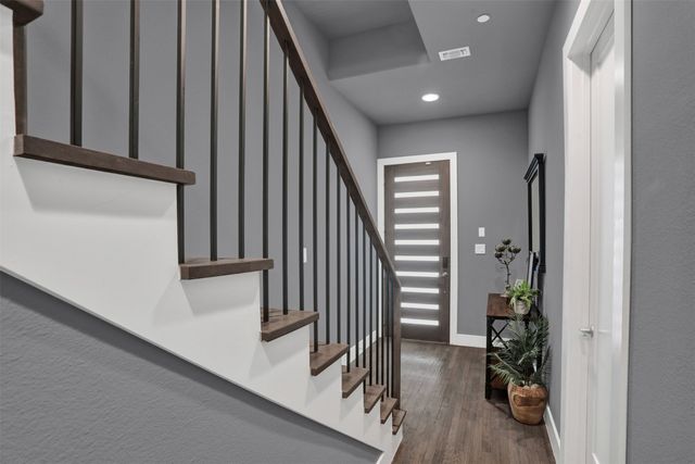 3816 Roseland Avenue C300, Dallas, TX 75204