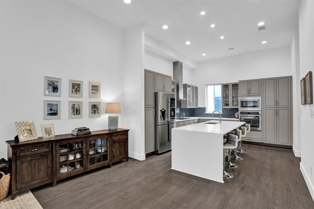 3816 Roseland Avenue C300, Dallas, TX 75204