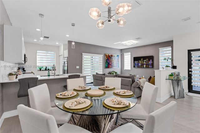 4608 NW 83rd Pkwy 0, Doral, FL 33166