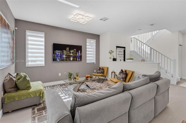 4608 NW 83rd Pkwy 0, Doral, FL 33166