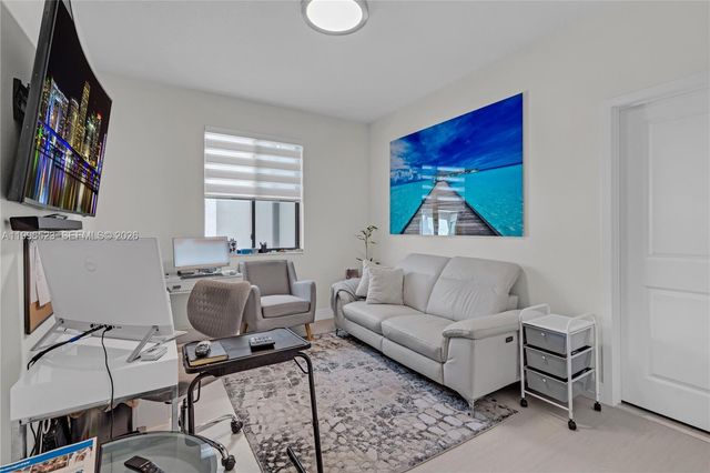 4608 NW 83rd Pkwy 0, Doral, FL 33166