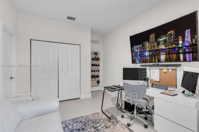 4608 NW 83rd Pkwy 0, Doral, FL 33166