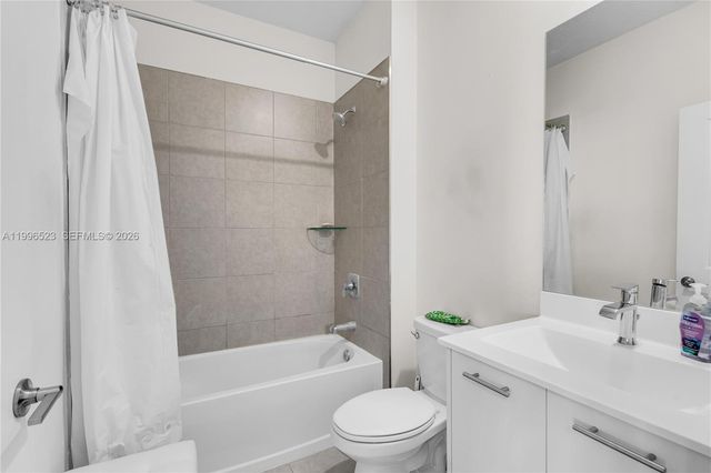 4608 NW 83rd Pkwy 0, Doral, FL 33166