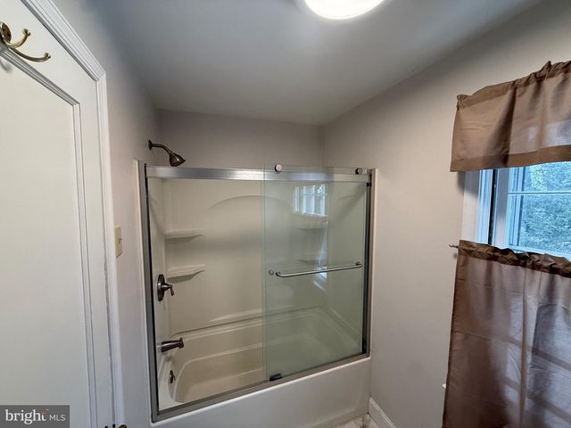 411 N 4TH ST, Lemoyne, PA 17043