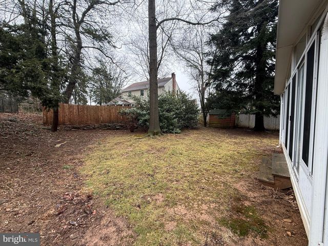 411 N 4TH ST, Lemoyne, PA 17043