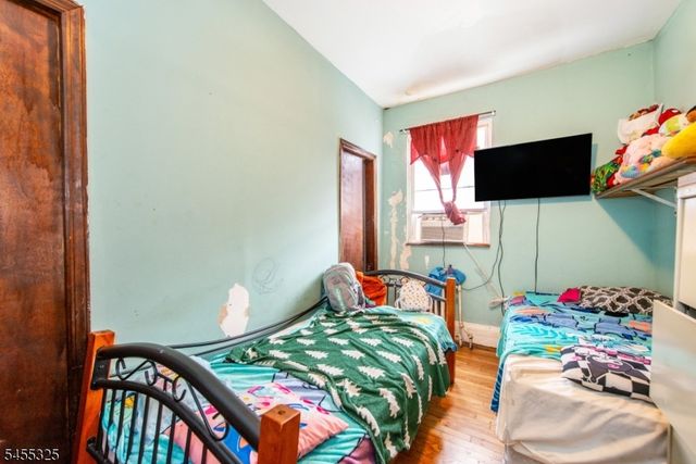8312 1St Ave, North Bergen Twp., NJ 07047