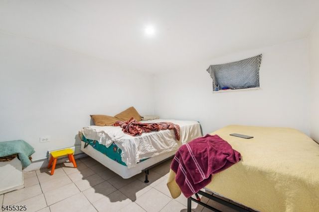 8312 1St Ave, North Bergen Twp., NJ 07047