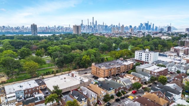 8312 1St Ave, North Bergen Twp., NJ 07047