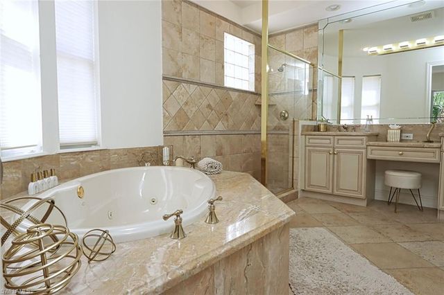 2868 Tiburon BLVD E 102, Naples, FL 34109