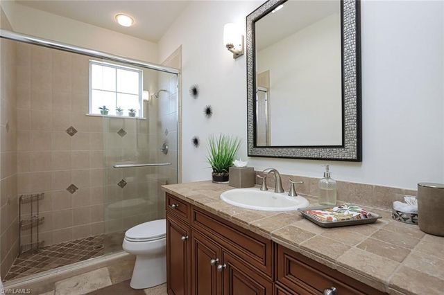 2868 Tiburon BLVD E 102, Naples, FL 34109