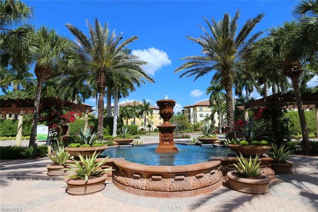 2868 Tiburon BLVD E 102, Naples, FL 34109