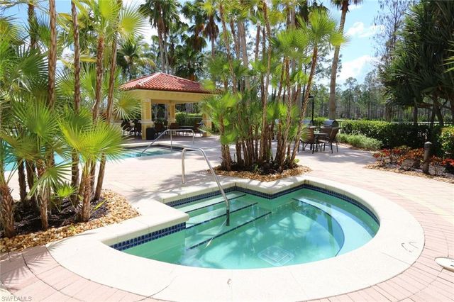 2868 Tiburon BLVD E 102, Naples, FL 34109
