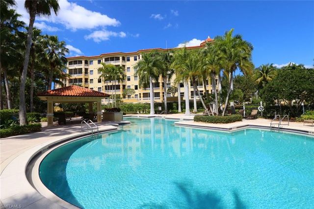 2868 Tiburon BLVD E 102, Naples, FL 34109