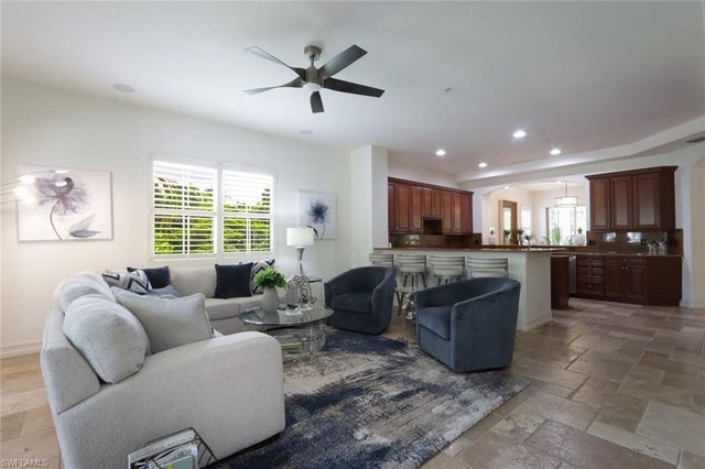 2868 Tiburon BLVD E 102, Naples, FL 34109