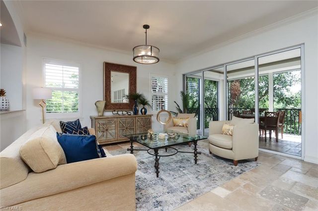 2868 Tiburon BLVD E 102, Naples, FL 34109