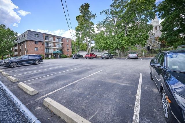 29 Harvard Ave. 37, Medford, MA 02155