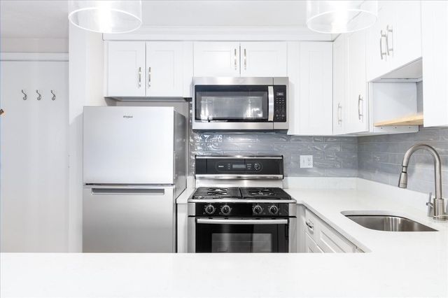 29 Harvard Ave. 37, Medford, MA 02155