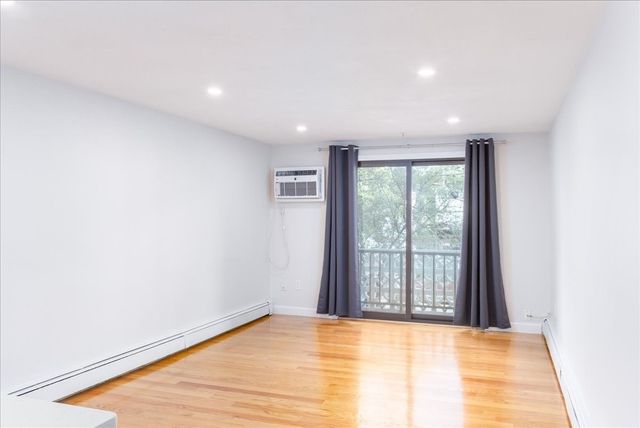 29 Harvard Ave. 37, Medford, MA 02155