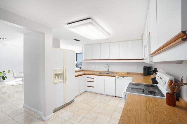 1255 N GULFSTREAM AVENUE 1407, Sarasota, FL 34236